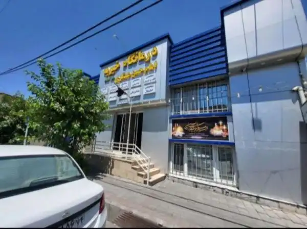 نیازمند همکاری با بینایی سنج خانم 