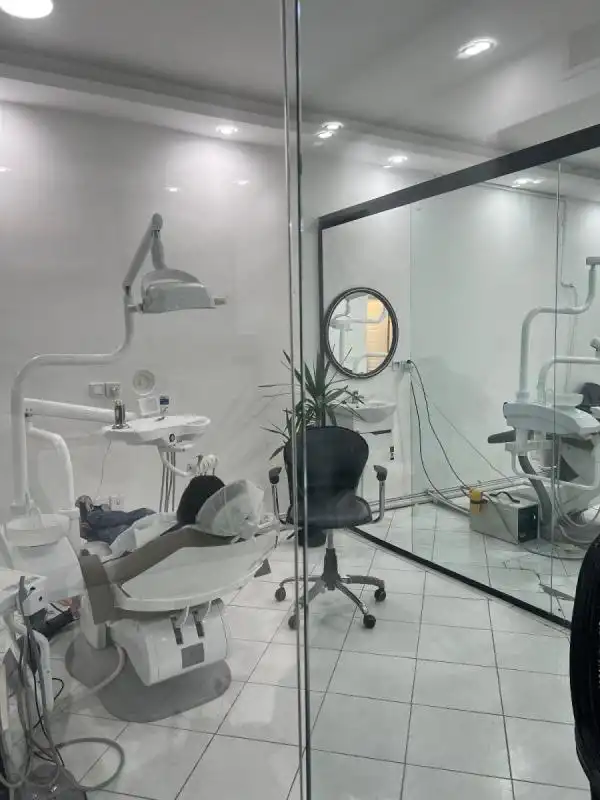 نیازمند همکار دندانپزشک